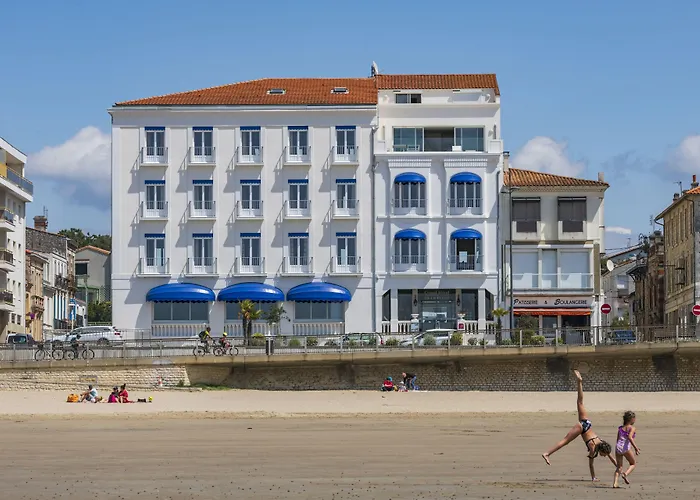 Cerise Royan - Le Grand Hotel De La Plage